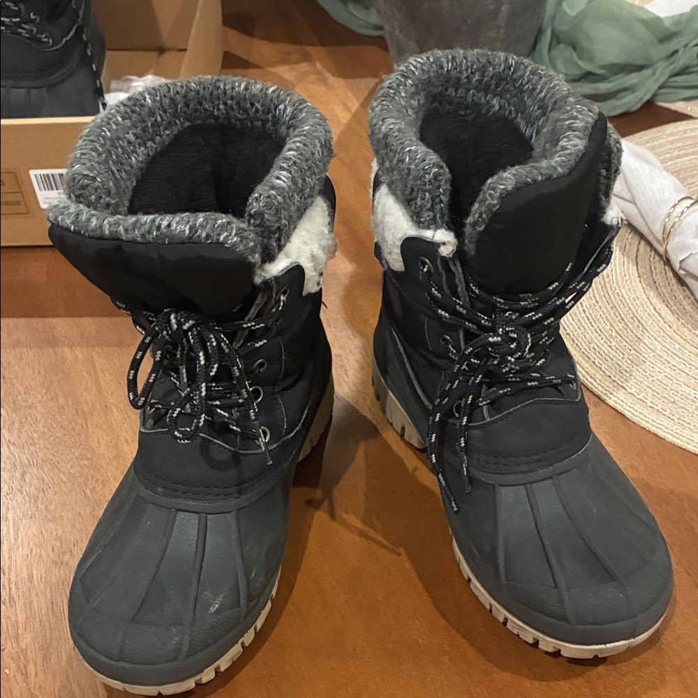 Kid’s Black Winter Snow Boots